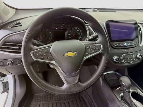 Used 2022 Chevrolet Malibu LT FWD image 15