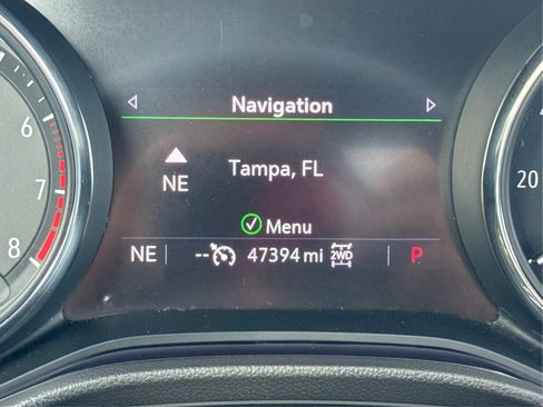 Used 2020 Buick Encore GX Essence w/ Advanced Technology Package AWD/4WD image 18