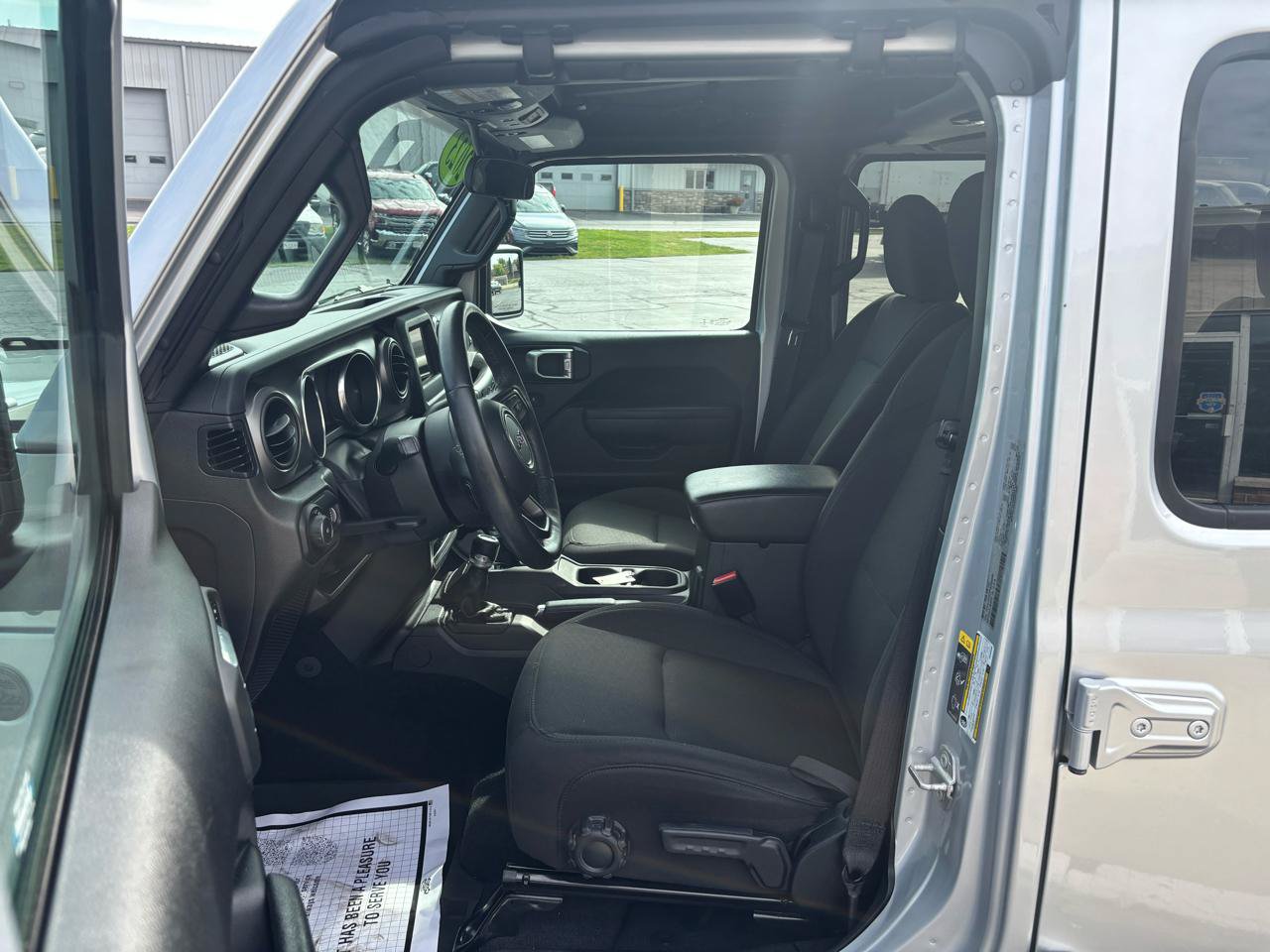 Used 2023 Jeep Wrangler Unlimited Sport AWD/4WD image 9