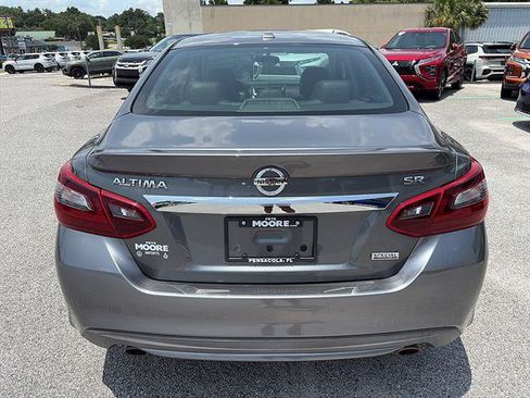 Used 2018 Nissan Altima 2.5 SR w/ SR Special Edition FWD image 7