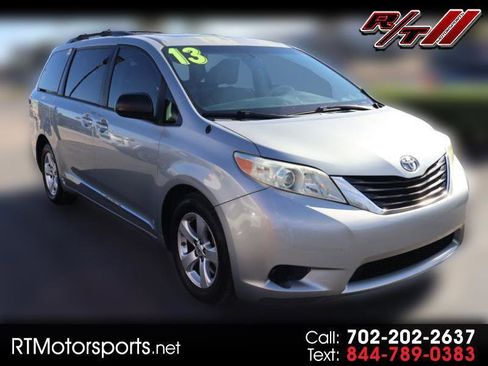Used 2013 Toyota Sienna LE w/ Towing Pkg FWD image 1