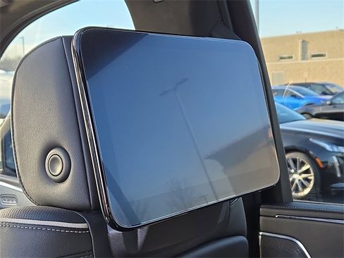 Used 2021 Cadillac Escalade ESV Premium Luxury image 11