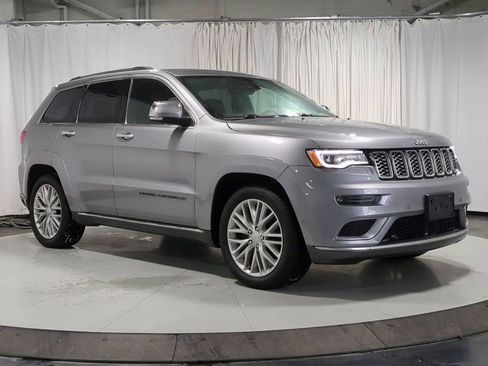Used 2018 Jeep Grand Cherokee Summit image 2