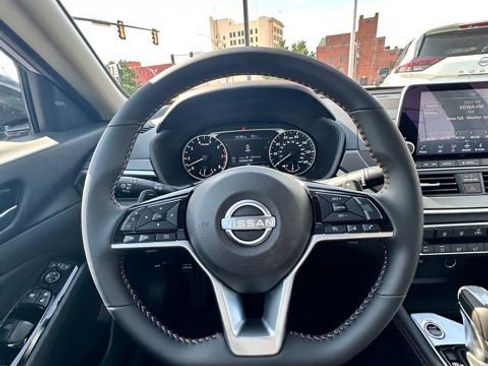 New 2025 Nissan Altima 2.5 SR image 16