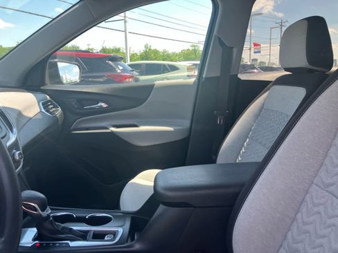 Used 2022 Chevrolet Equinox LS w/ LS Convenience Package FWD image 10