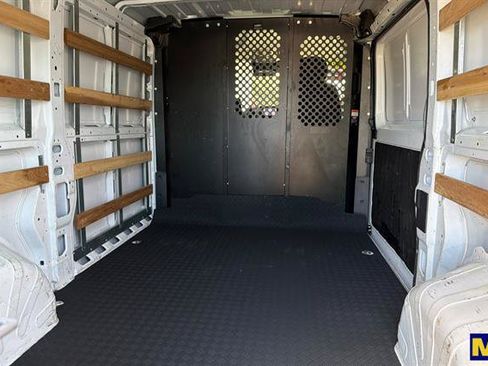 Used 2025 RAM ProMaster 2500 w/ U-Haul Equipment Group FWD image 17