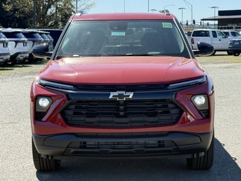 New 2026 Chevrolet TrailBlazer LT w/ Midnight Edition AWD/4WD image 8