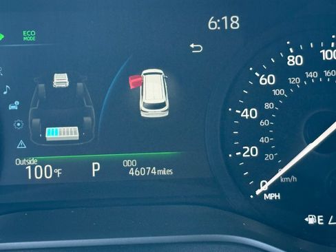 Used 2025 Toyota Sienna XLE FWD image 19