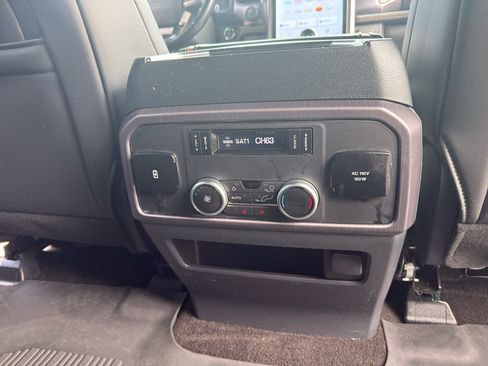 Used 2022 Ford Expedition Platinum image 21