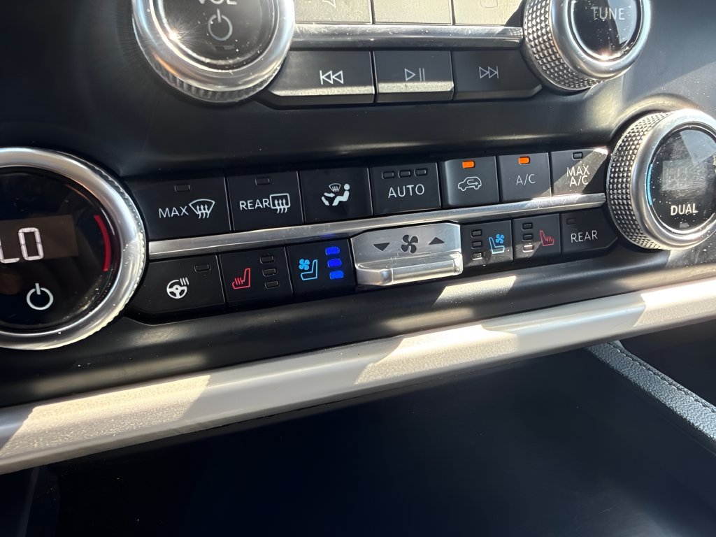 Used 2024 Ford Expedition Max XLT AWD/4WD image 18
