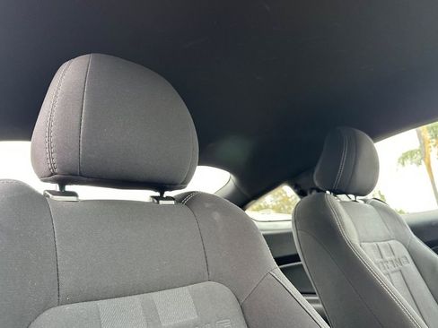 Used 2019 Ford Mustang Coupe image 17