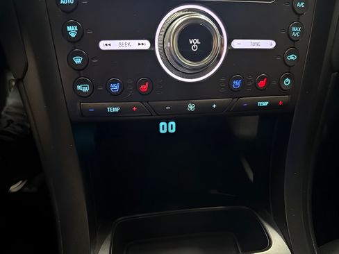 Used 2020 Ford Fusion Titanium FWD image 24