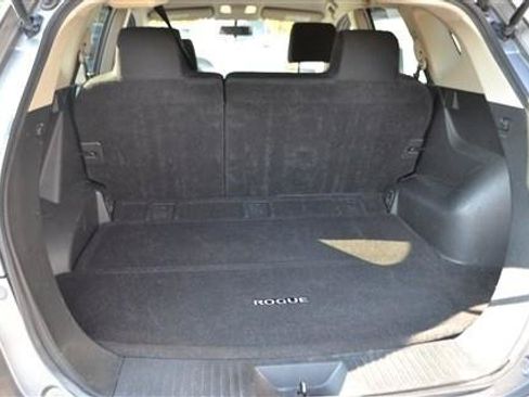 Used 2013 Nissan Rogue SV AWD/4WD image 16