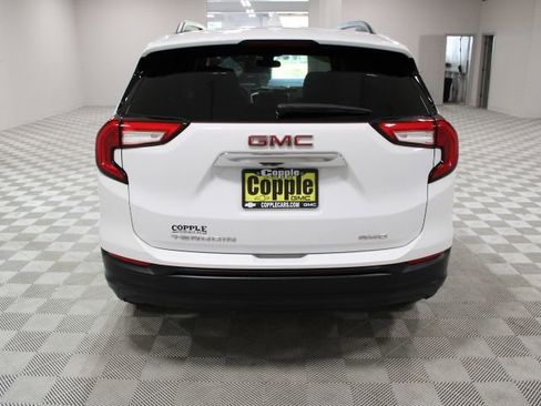 Used 2022 GMC Terrain SLE w/ Driver Convenience Package image 9