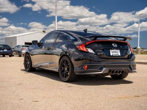 Used 2018 Honda Civic Si image 5