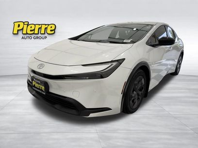Used 2023 Toyota Prius LE