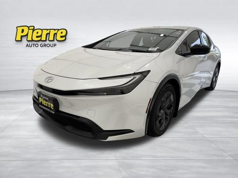 Used 2023 Toyota Prius LE FWD image 1