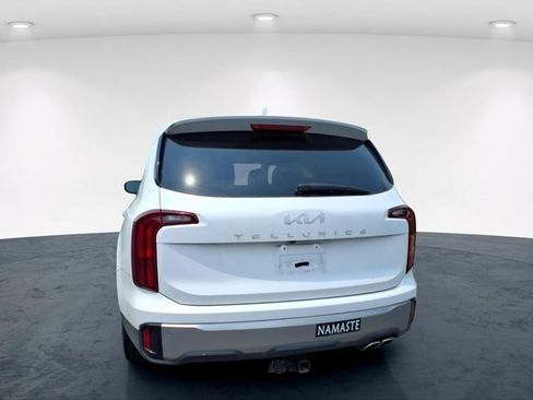 Used 2025 Kia Telluride S FWD image 15