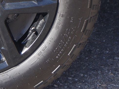 Used 2022 Chevrolet Silverado 1500 RST image 46