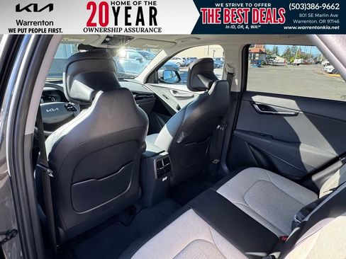 New 2025 Kia Niro SX Touring image 35