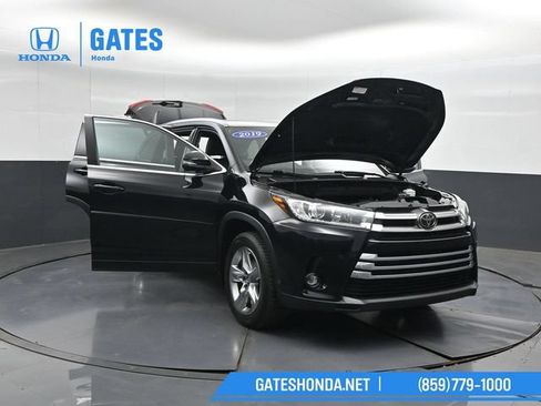 Used 2019 Toyota Highlander Limited AWD/4WD image 62