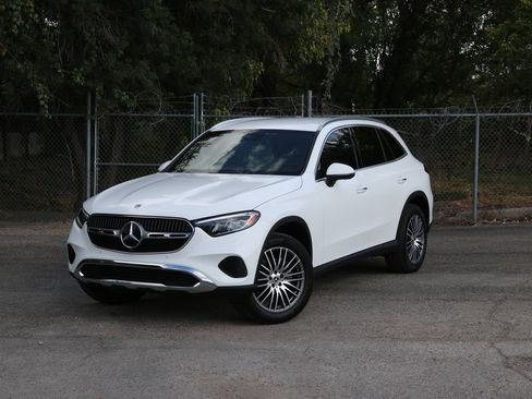 Used 2026 Mercedes-Benz GLC 300 image 1