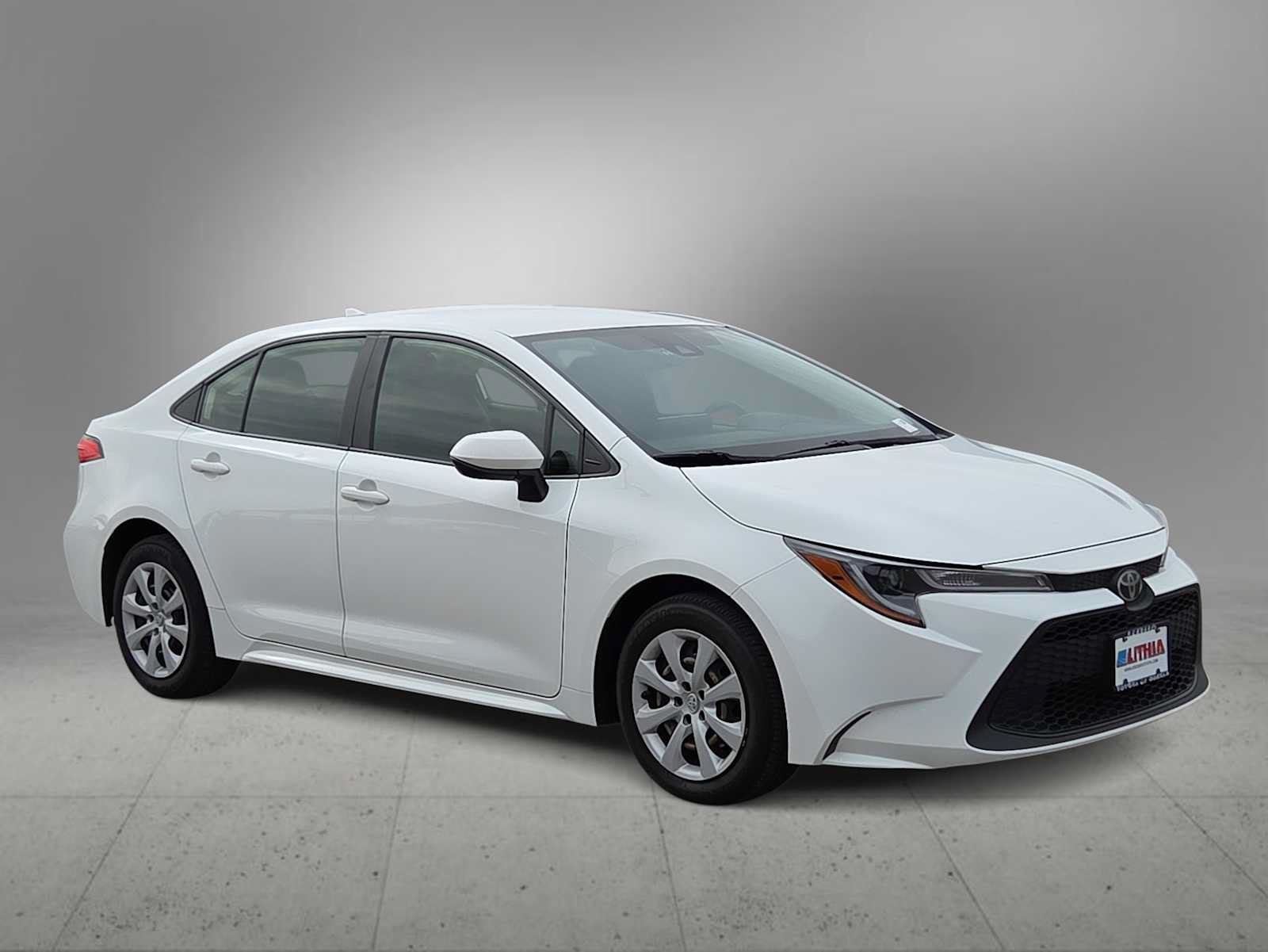 Certified 2022 Toyota Corolla LE FWD image 2
