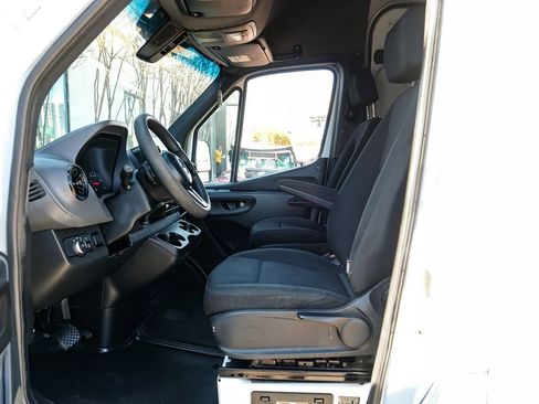 Used 2019 Mercedes-Benz Sprinter 144 Cargo w/ Driver Convenience Package image 4