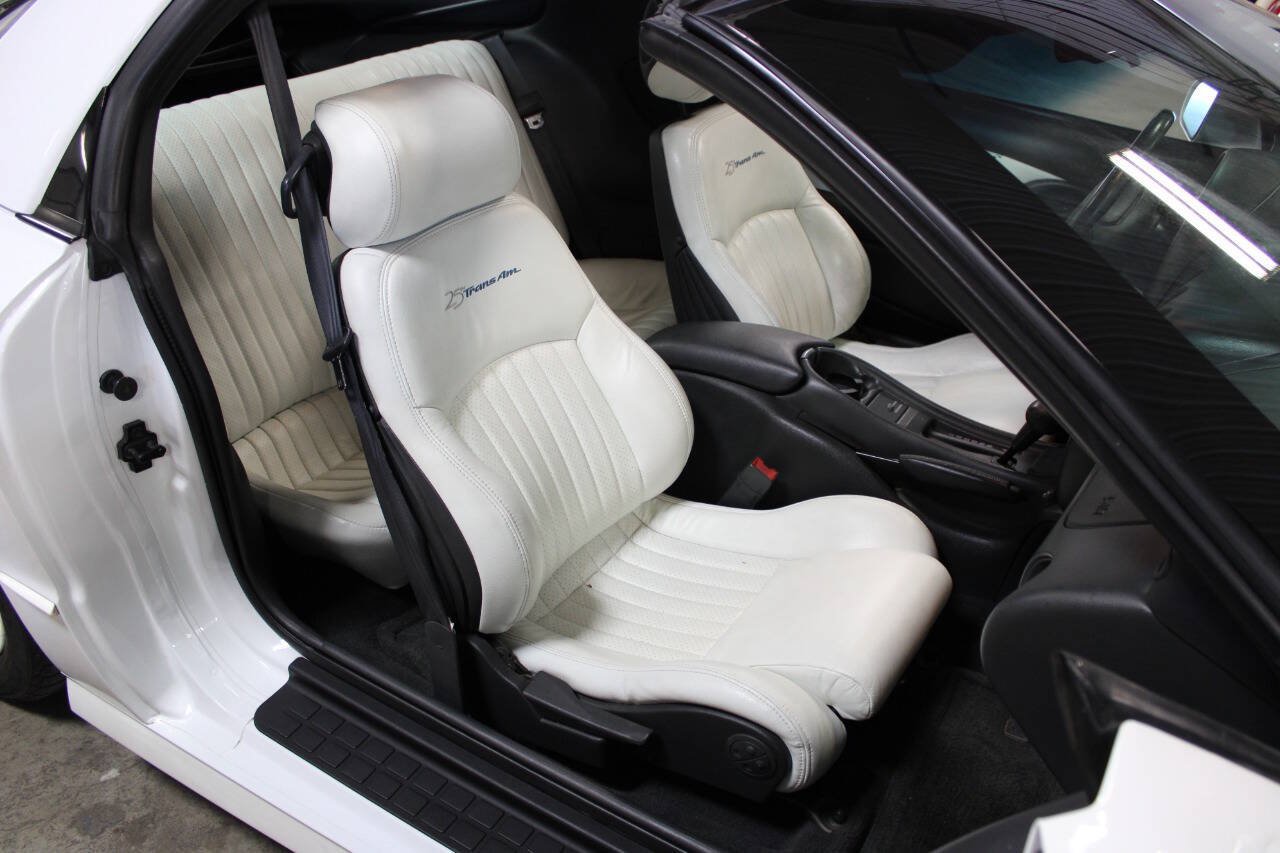 Used 1994 Pontiac Firebird Coupe RWD image 29