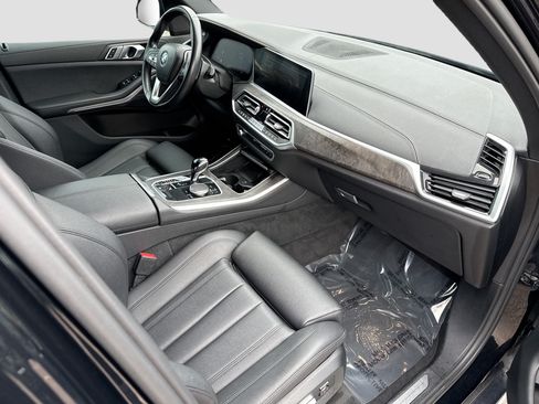 Used 2022 BMW X5 xDrive40i AWD/4WD image 16