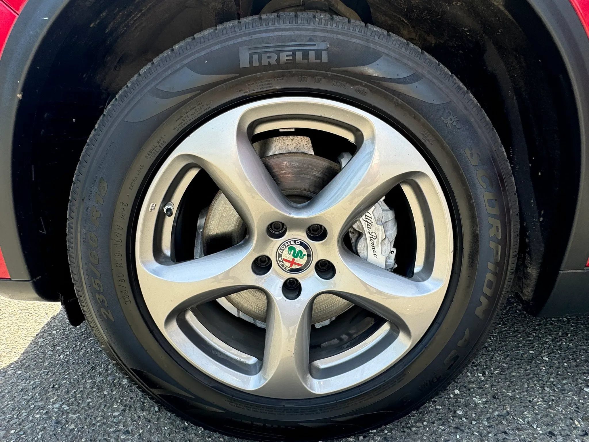 Used 2019 Alfa Romeo Stelvio RWD image 9