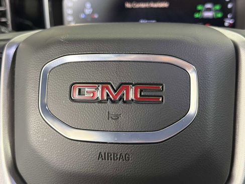 Used 2025 GMC Sierra 1500 Elevation image 22