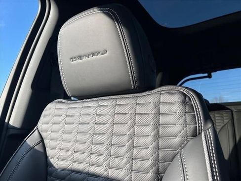 New 2025 GMC Sierra EV Denali image 33