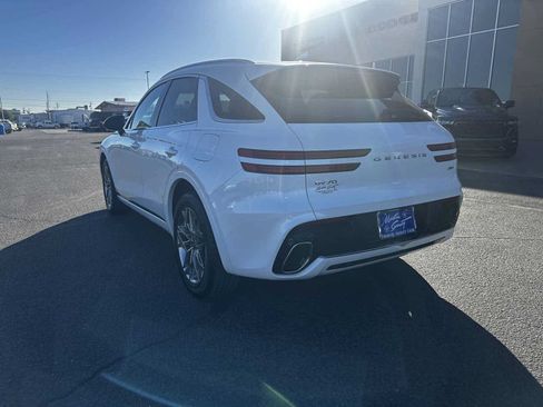 Used 2025 Genesis GV70 2.5T AWD/4WD image 6