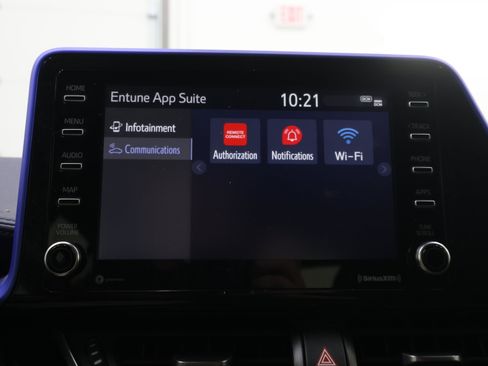 Used 2020 Toyota C-HR XLE FWD image 44