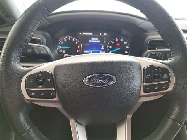 Used 2024 Ford Explorer XLT w/ Equipment Group 202A RWD image 10