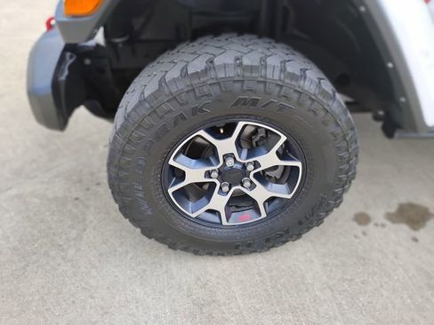 Used 2022 Jeep Wrangler Unlimited Rubicon w/ LED Lighting Group image 12