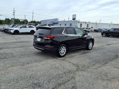 Used 2024 Chevrolet Equinox LT FWD image 19