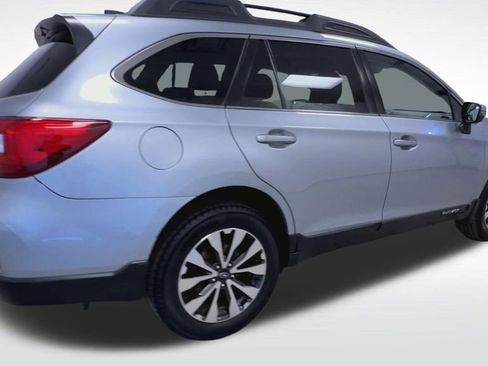 Used 2016 Subaru Outback 2.5i Limited image 8