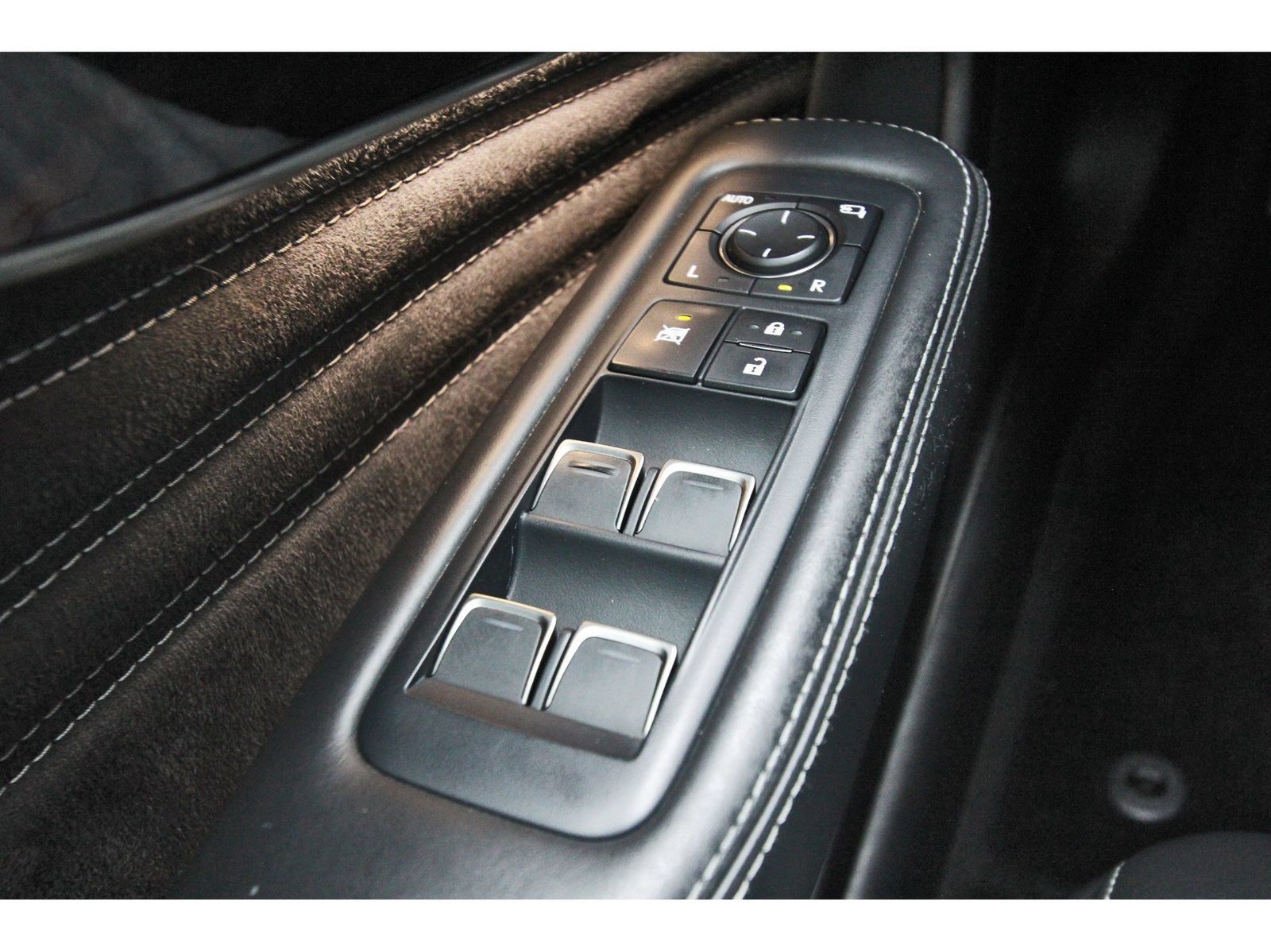 Used 2021 Lexus LS 500 w/ Interior Upgrade Package RWD image 22