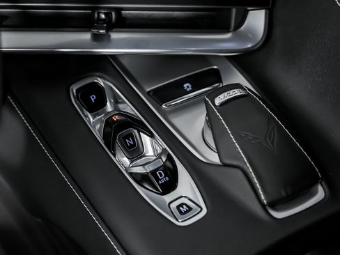 Used 2022 Chevrolet Corvette Stingray Coupe w/ Z51 Performance Package image 34