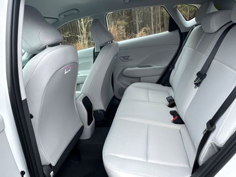 New 2026 Hyundai Kona SE image 12