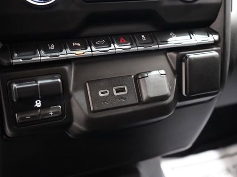 Used 2024 Chevrolet Silverado 2500 Custom w/ Custom Value Package image 26