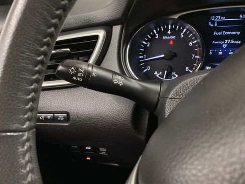 Used 2016 Nissan Rogue SL w/ SL Premium Package image 25