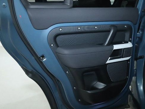 Used 2020 Land Rover Defender 110 SE image 13