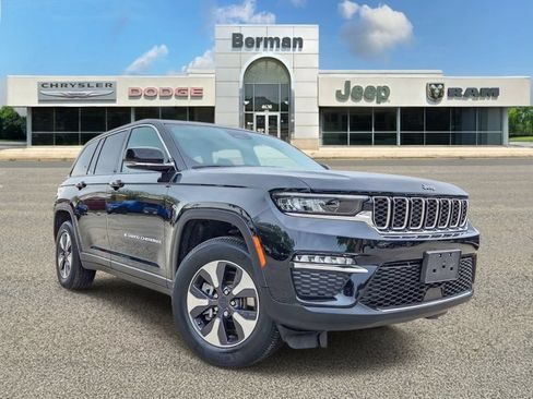 Certified 2022 Jeep Grand Cherokee Limited 4xe AWD/4WD image 2