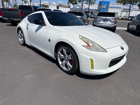 Used 2013 Nissan 370Z Coupe w/ Sport Pkg RWD image 10