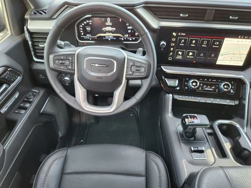 Used 2024 GMC Sierra 1500 Denali w/ Denali Reserve Package image 11