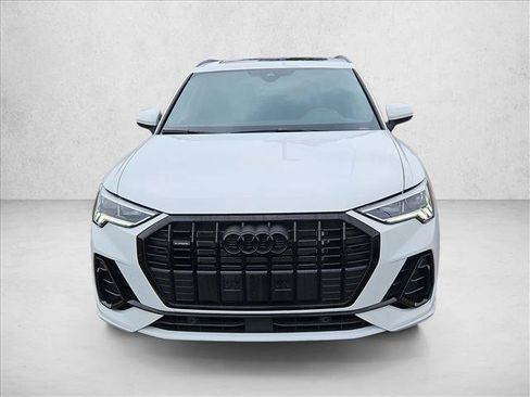 Certified 2025 Audi Q3 2.0T Premium w/ Convenience Package image 2