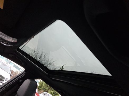 Used 2013 Mercedes-Benz C 300 Sport image 14